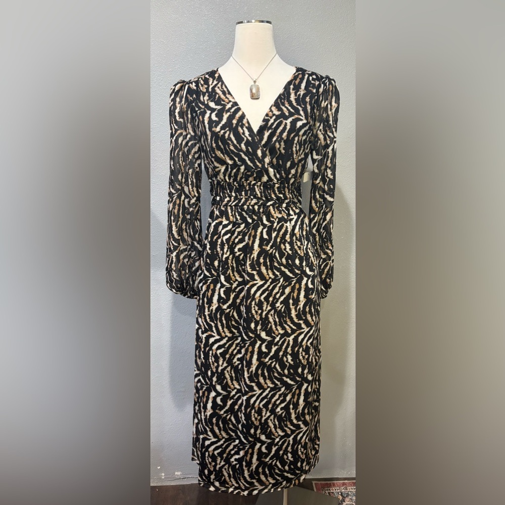 Sofia by Sofia Vergara Black and Tan Long Sleeve Dress